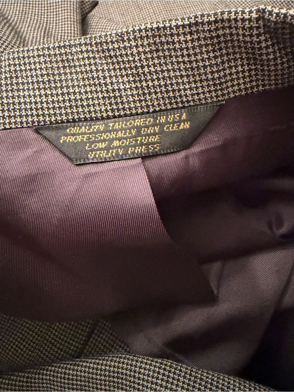 Vintage John Weitz Gray Micro Houndstooth 2-Piece Suit Men’s 42R 34x28